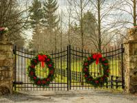 images/gates/Gate-christmas-wreath-573855_1920.jpg